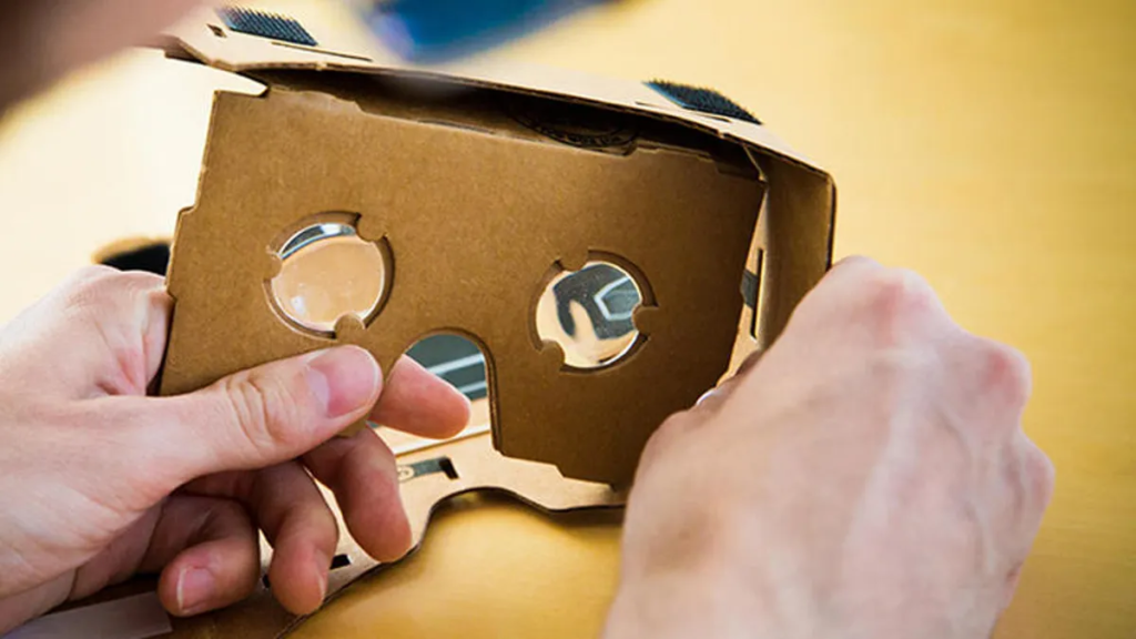 What to Watch on Google Cardboard Using iPhone Without Headset?